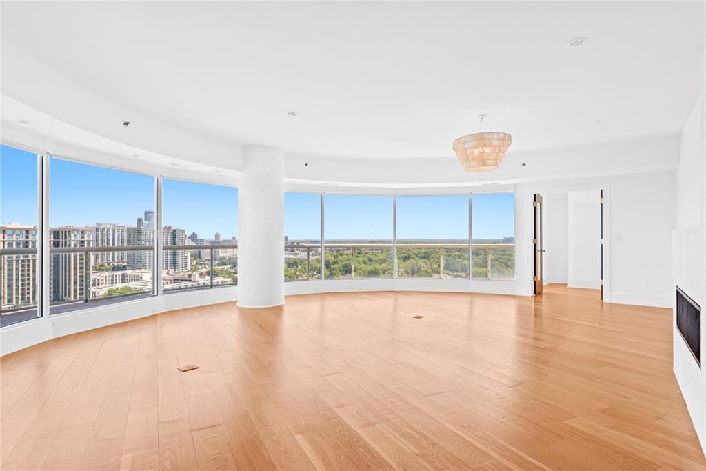 2881 Peachtree Road NE 2201