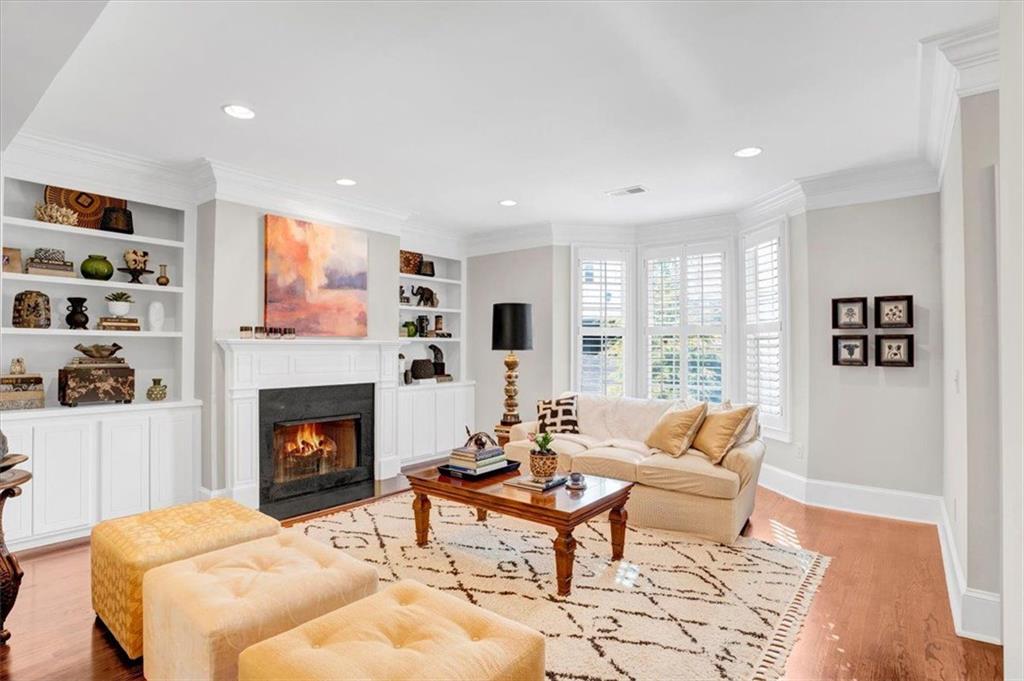 188 CENTENNIAL Way NW