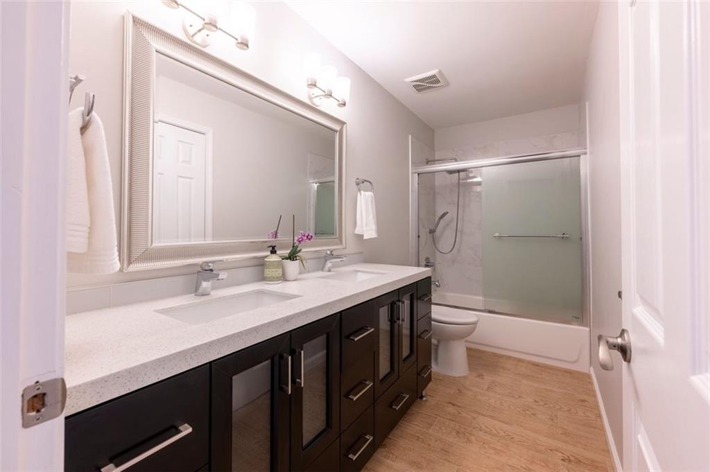 10715 Glenbarr Drive, Johns Creek, Georgia image 43