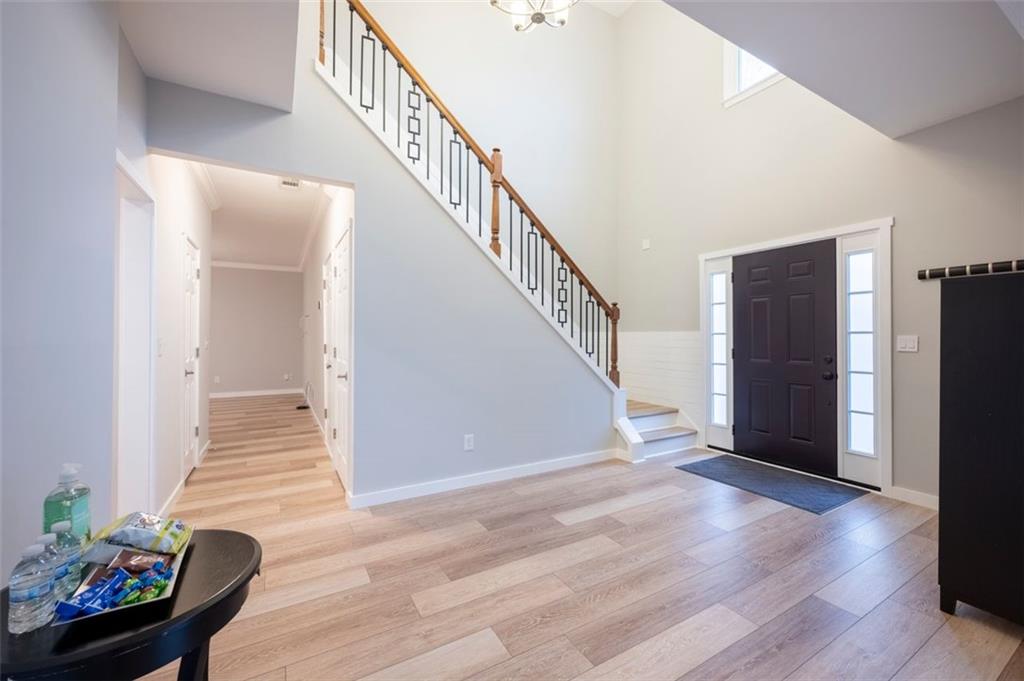10715 Glenbarr Drive, Johns Creek, Georgia image 30