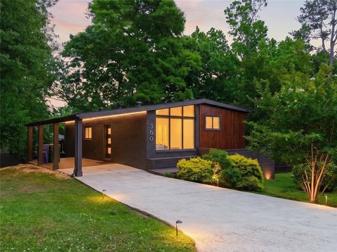Photo of 500 Rosemont Drive SE, Atlanta, GA 30317 (MLS # 7775760)