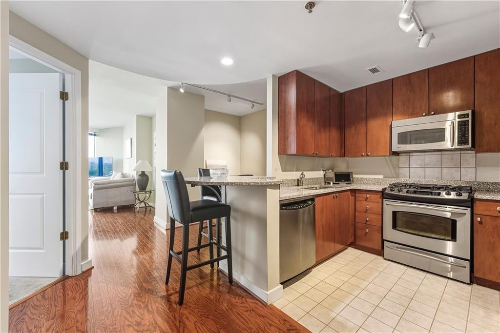 3338 Peachtree Road NE 505