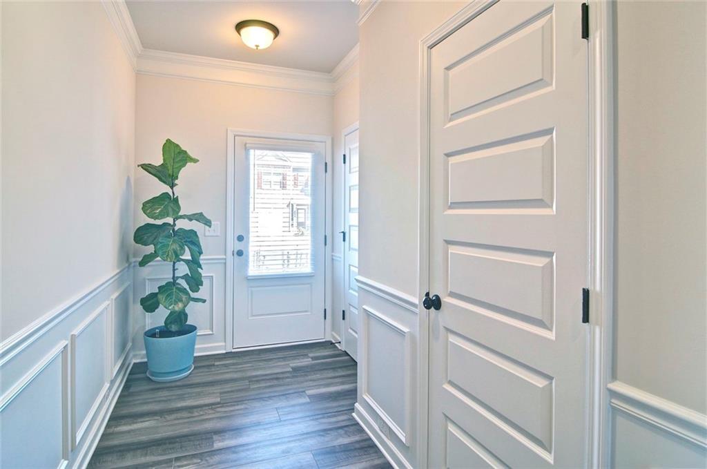 321 Skye Ln