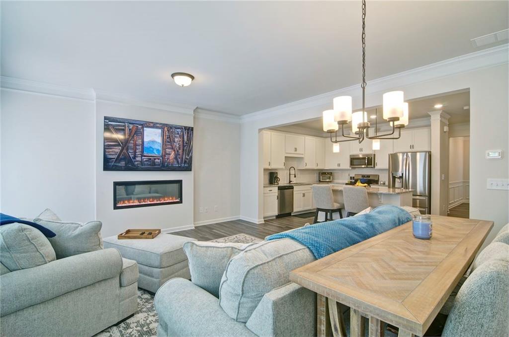 321 Skye Ln
