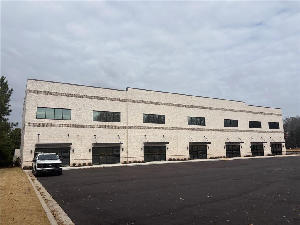 4105 Commerce Street 500