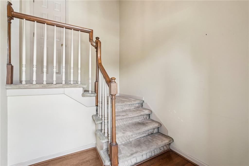 44 Saint Claire Lane NE