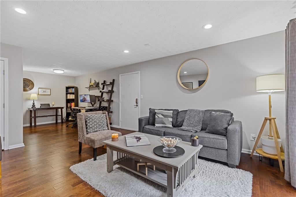 3135 Seven Pines Court 106