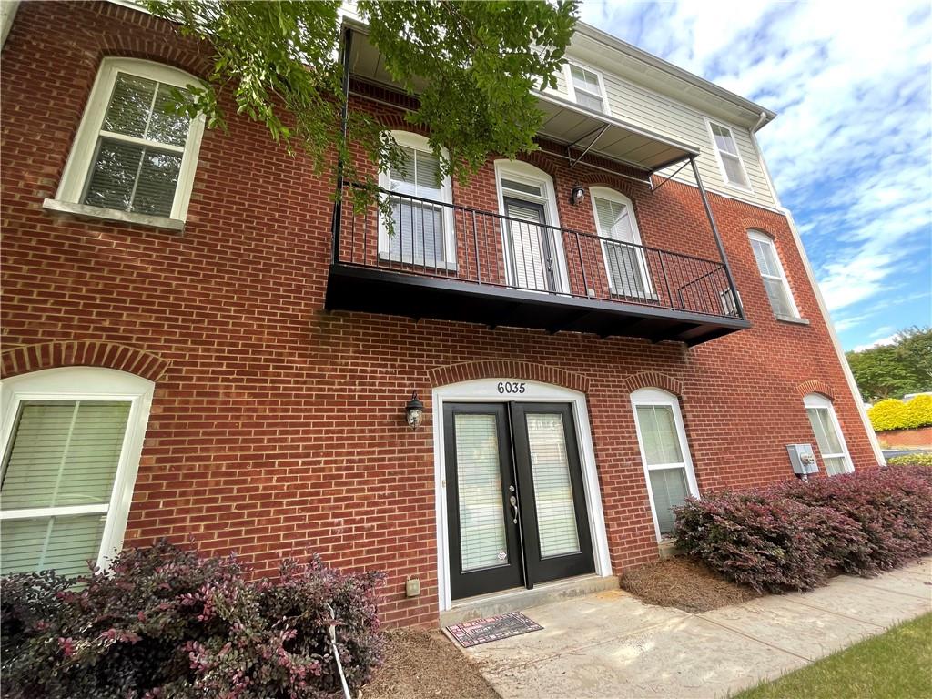 6035 Brookside Oak Circle