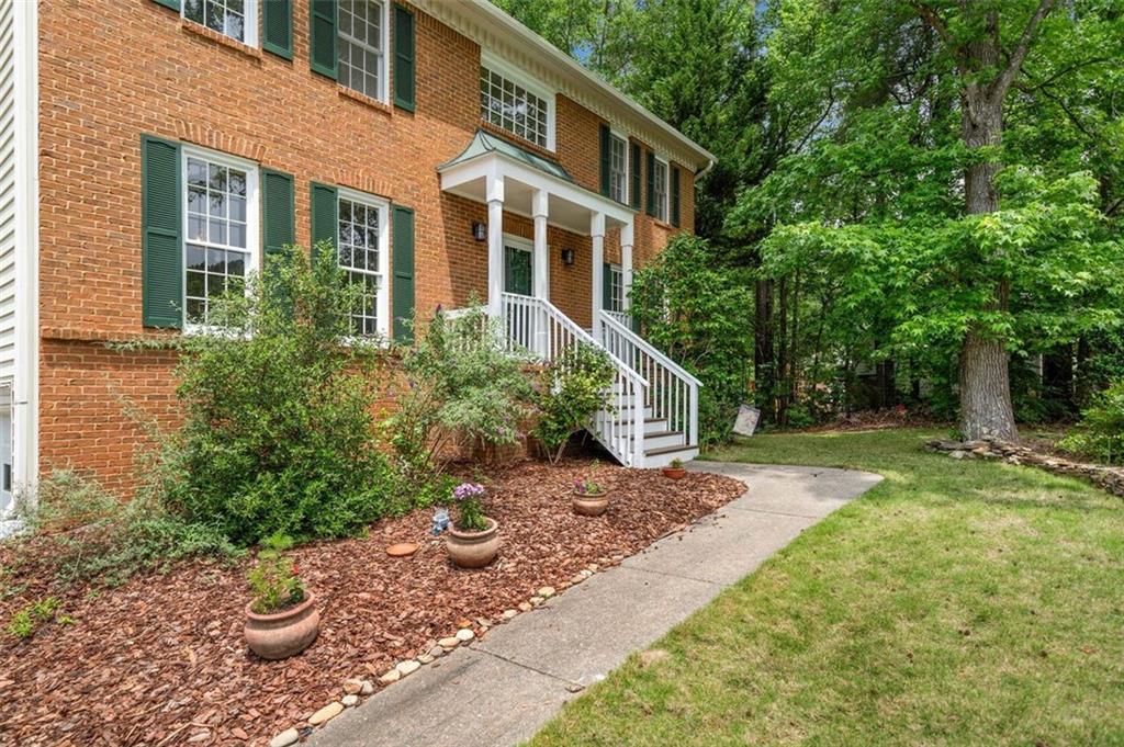 1387 Wynford Gate SW