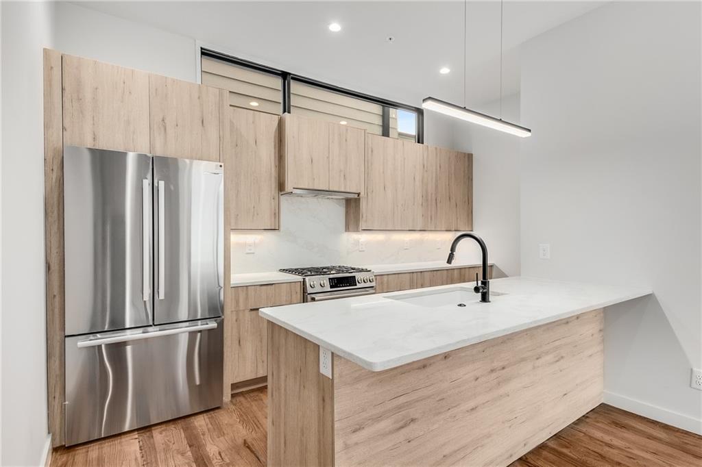 105 Georgia Avenue SE 4