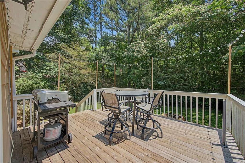 558 Peeples Valley Road NE