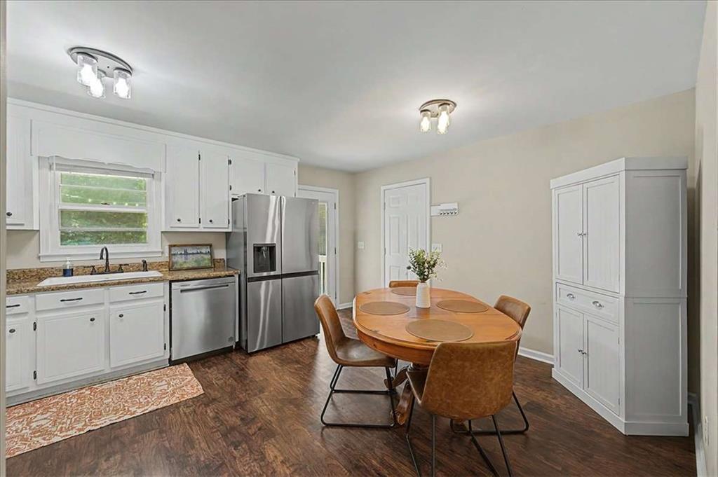 558 Peeples Valley Road NE