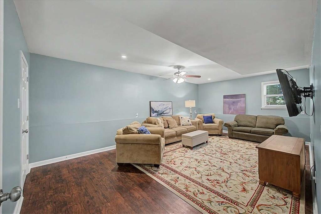 558 Peeples Valley Road NE