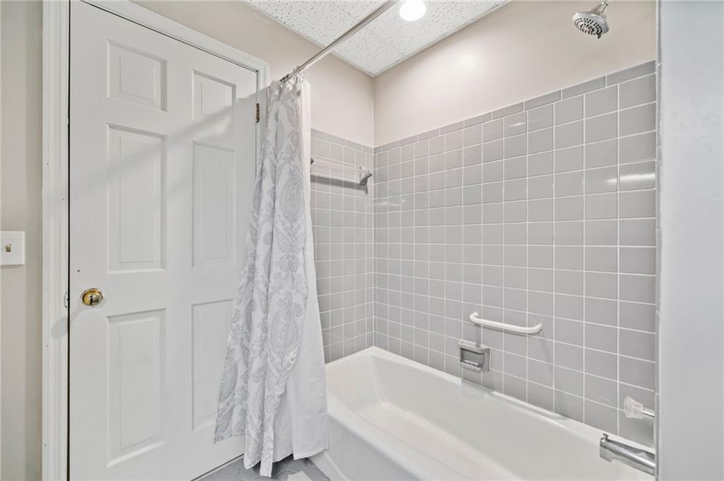 Windsor Oaks - Residential