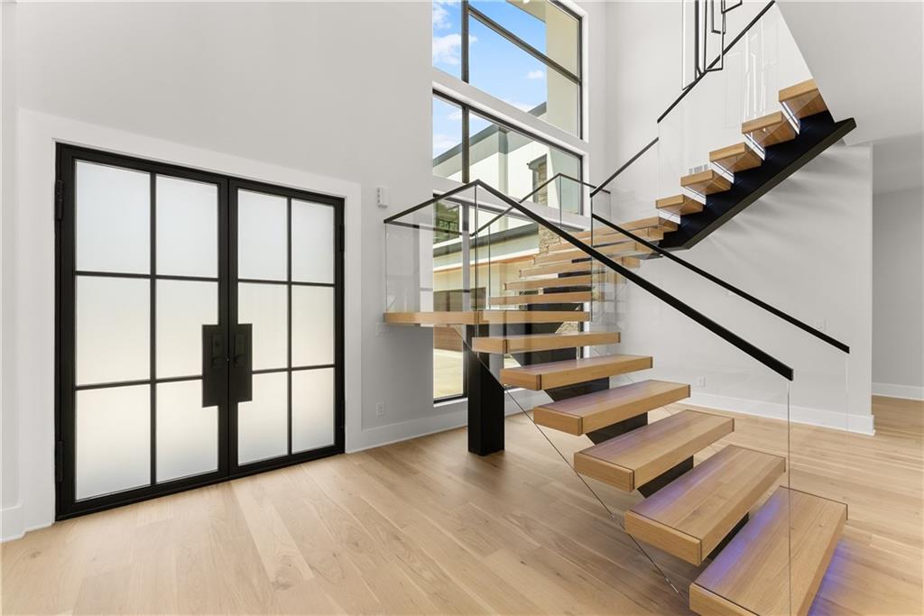 1678 Thomas Drive