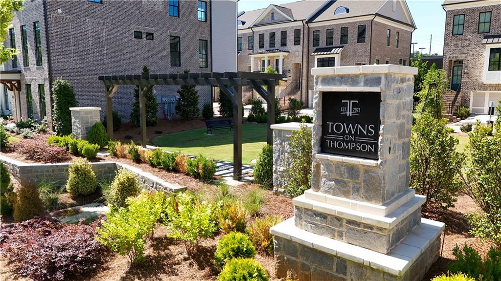 Towns on Thompson - Residential