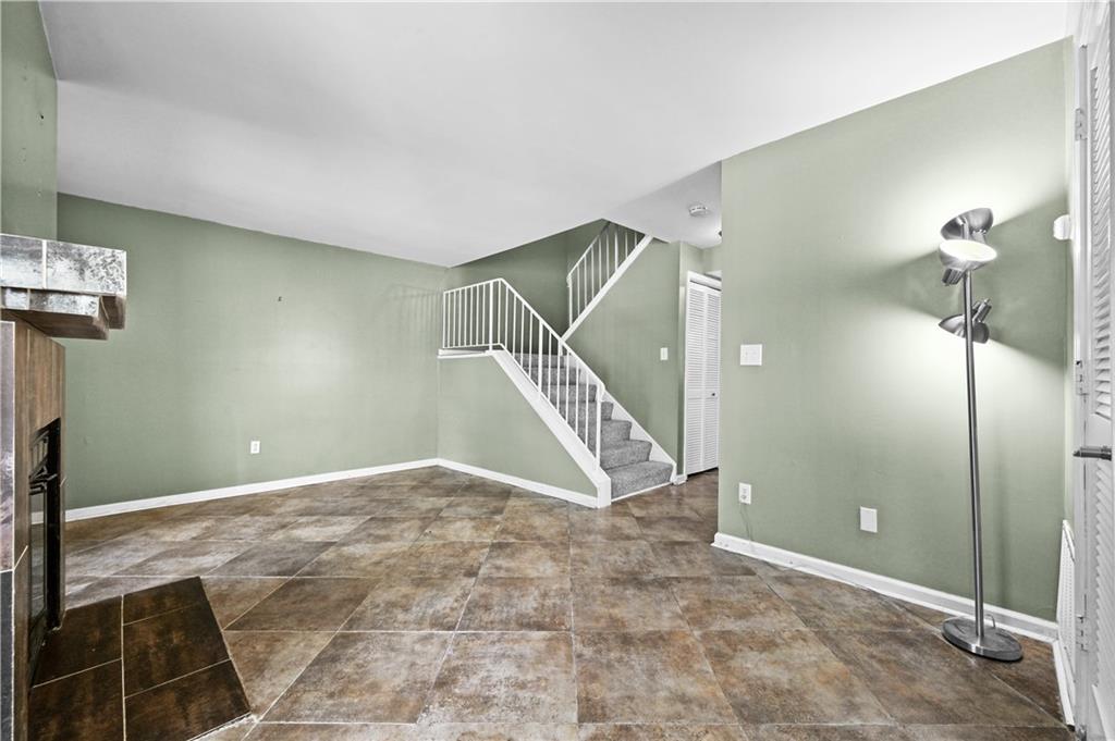 1101 Scott Boulevard