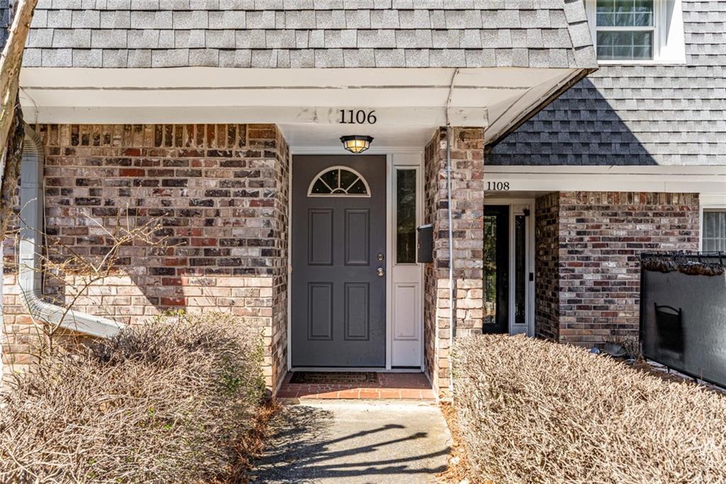 1106 Hampton Way NE