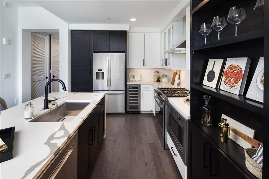 1000 Park Avenue NE 1403
