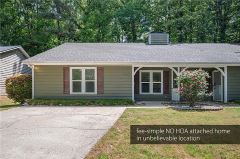 Townhouse For Sale - 4067 Coopers Hill Drive<br/> Smyrna, GA 30080