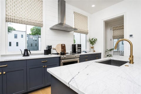 Townhouse For Sale - 683 Arcos Way<br/> Atlanta, GA 30315