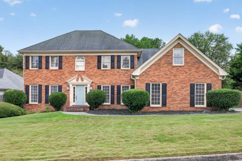 Homes For Sale - 3000 Brookside Run Run<br/> Snellville, GA 30078