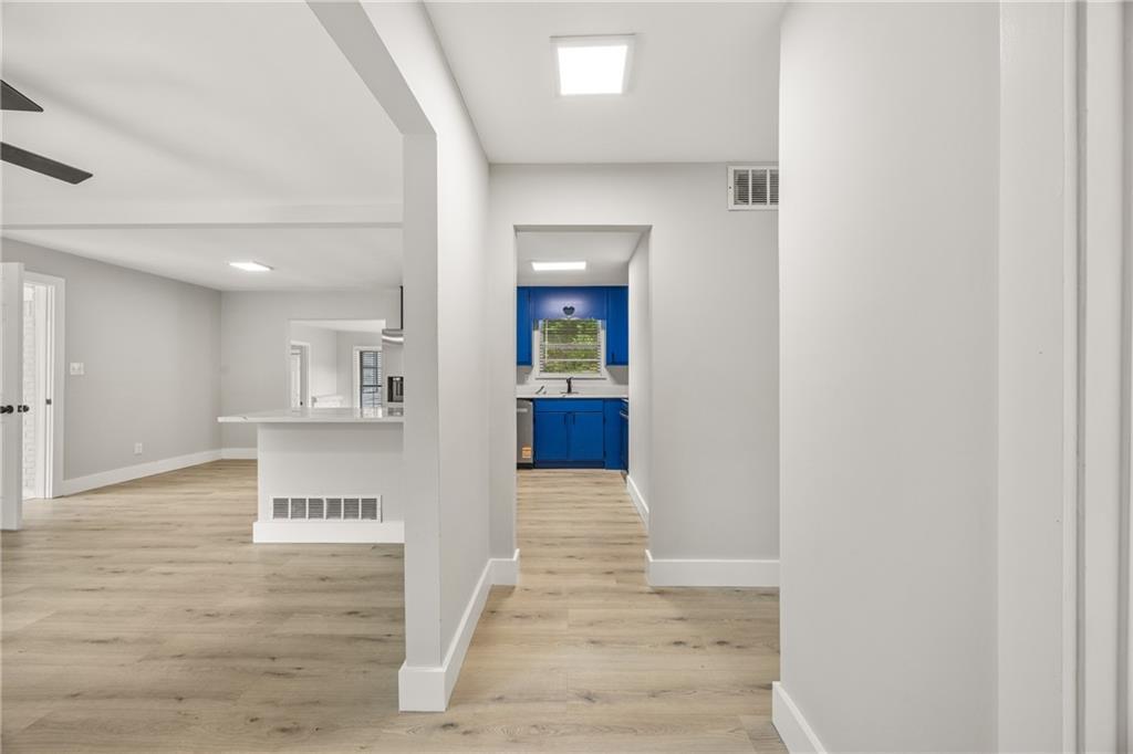 6050 LEDGEWOOD Drive