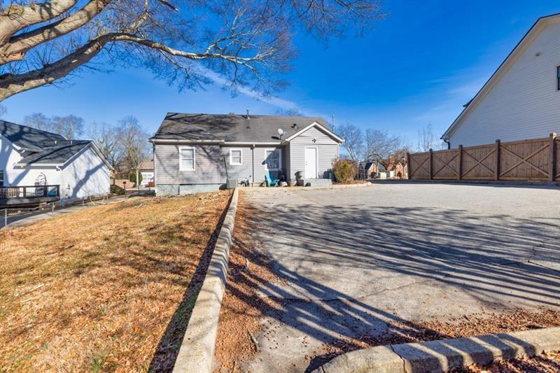449 South Hill Street, Buford, Georgia image 31