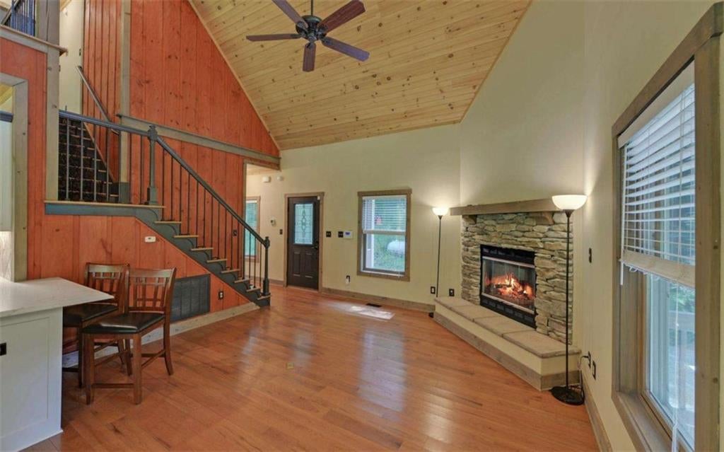 1374 Lucius Road