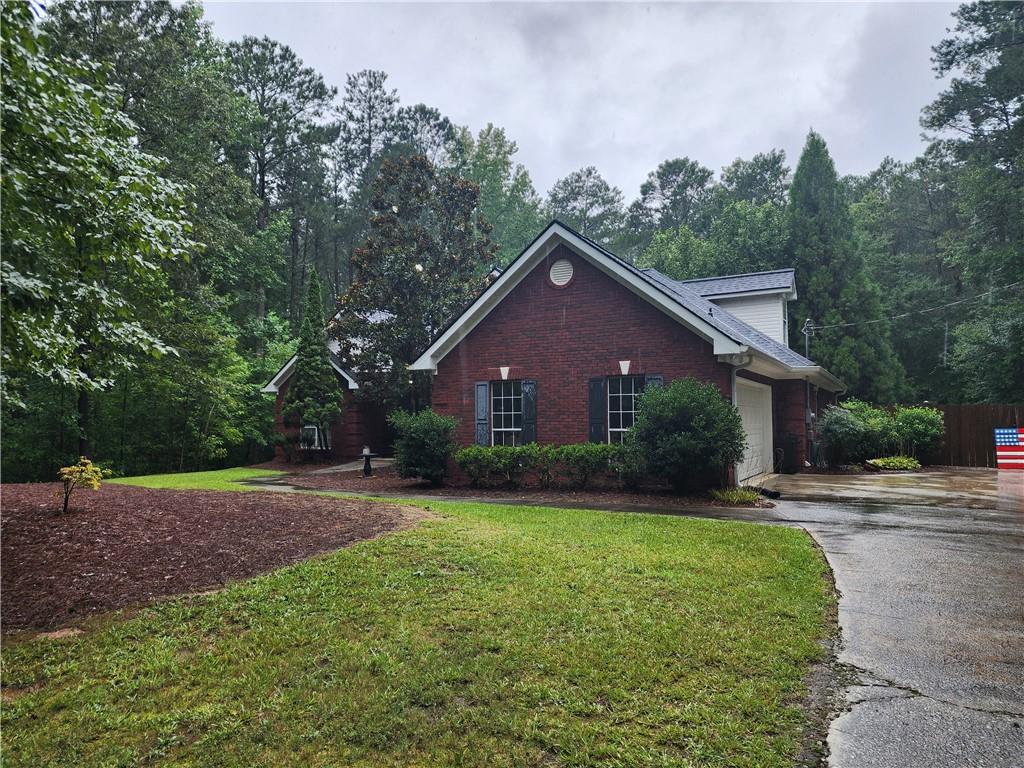 Meticulously maintained, Beautiful stepless covered front porch entry, three-sided brick Ranch style home on private 2.47 acres with a fenced in back yard. This home features a bonus room that could be used as a fourth bedroom. Very nice relaxing screened in back porch with a wonderful view of the serene landscape. The master bedroom is very large with a wonderful view through the triple window. It features a gorgeous tray ceiling with a designer fan. Master bath has a soaking tub with a rock surround, double vanity, separate shower all with an epoxy coating that was recently coated that has a lifetime guarantee. The secondary bedrooms are large and have a full bath between them. Side-entry two car garage. Newer HVAC system, newer hot water heater, fireplace has been completely redone. Newer appliances and the list goes one. Stone Lea is a very sought after neighborhood and this home is move-in ready.
