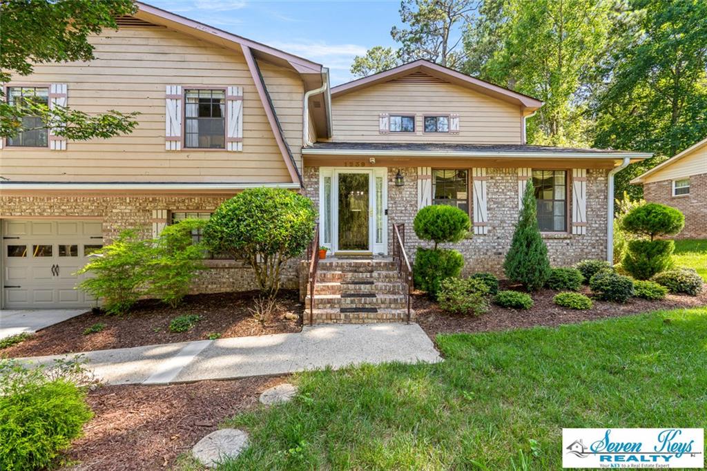 1239 Country Pine Drive