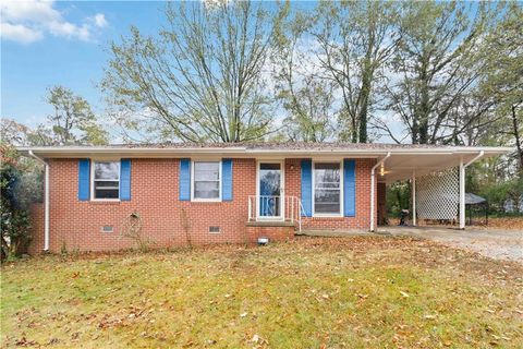913 Longleaf Drive Forest Park GA 30297