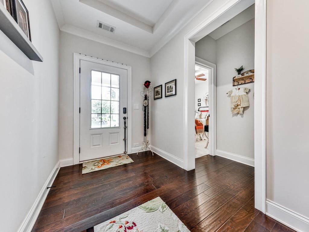 233 Hickory Chase