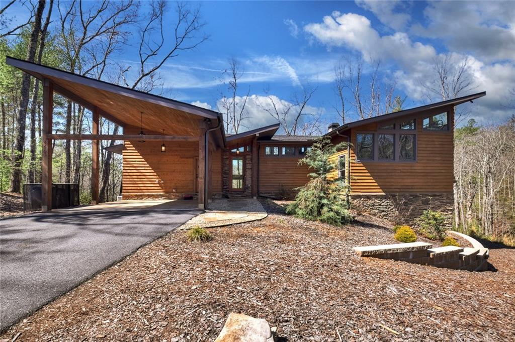 466 E Watersong Bluff