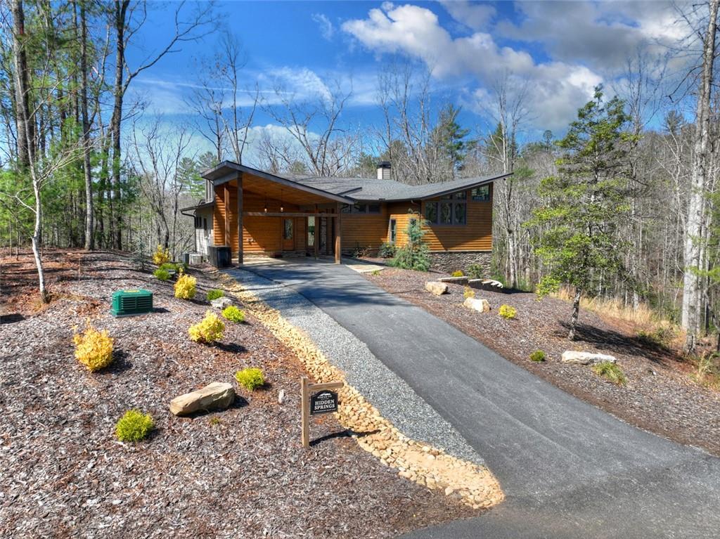 466 E Watersong Bluff