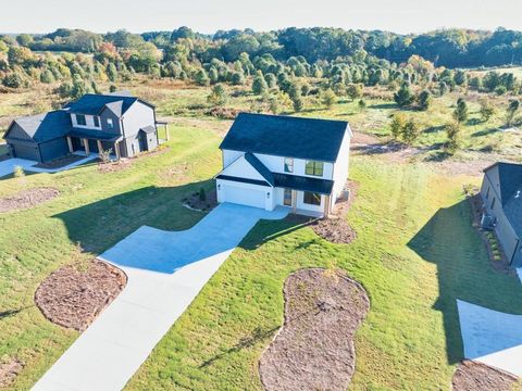 A home in Dacula