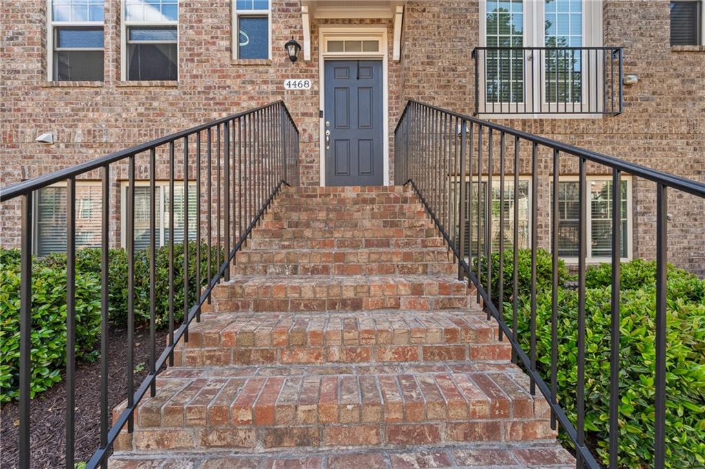 4468 Dunblane Avenue