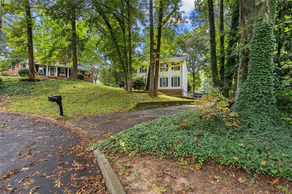 2182 Brookfield Drive