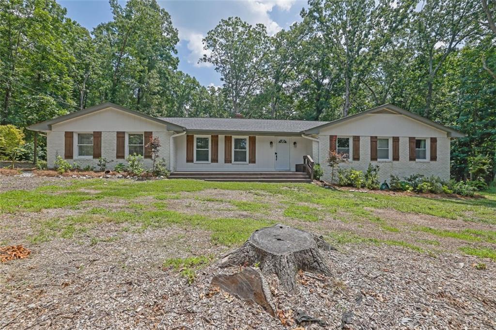 2546 N Crestview Drive