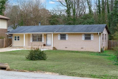 Homes For Sale - 719 San Miguel Drive Dr<br/> Stone Mountain, GA 30083