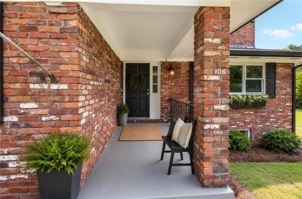106 Sunset Drive SE