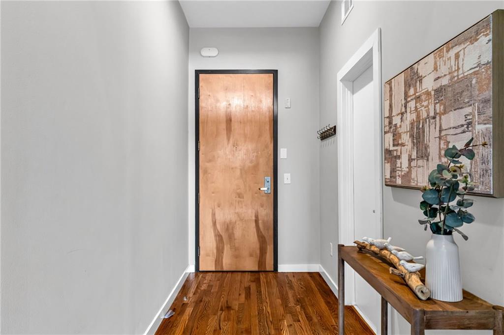 680 Greenwood Avenue NE 404