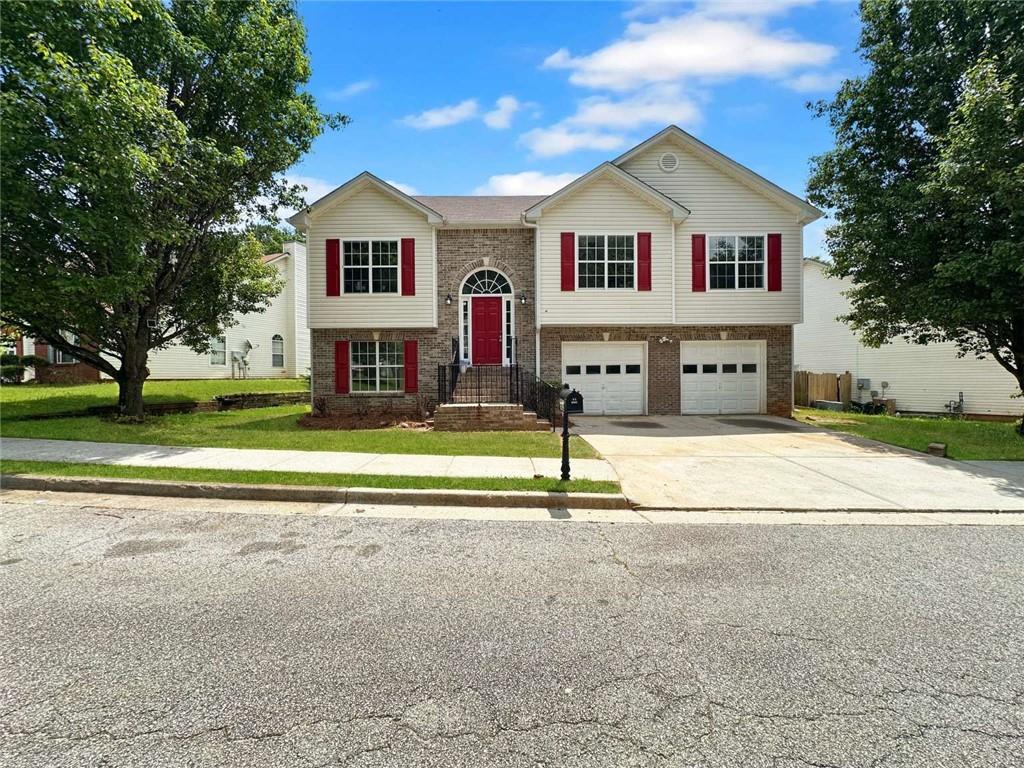 902 Ashton Oak Circle, Stone Mountain, Georgia image 1