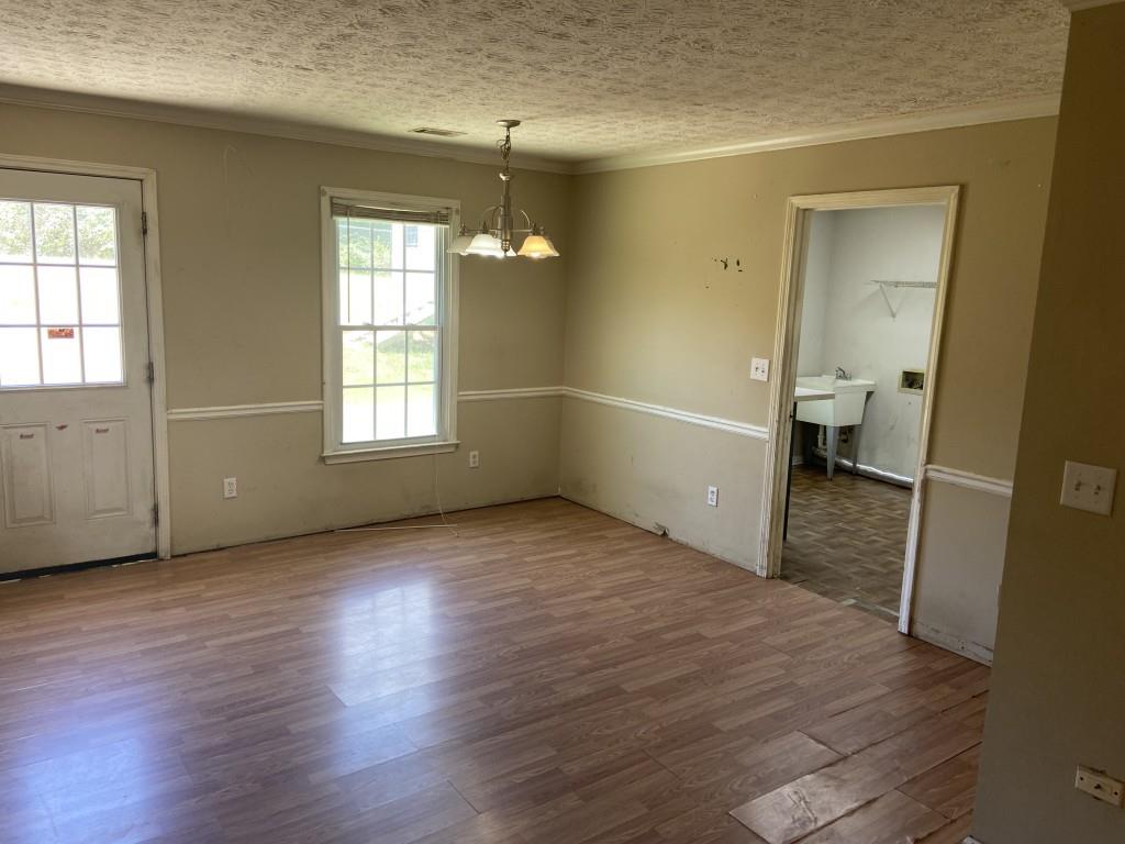 280 Meadow View Drive