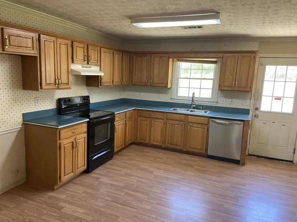 280 Meadow View Drive