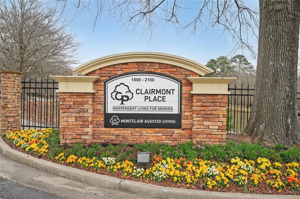 1800 Clairmont Lake 313