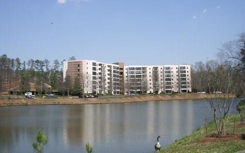 1800 Clairmont Lake 313