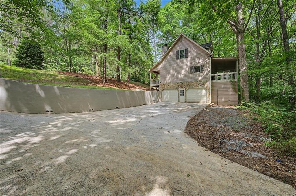 251 Paces Lakes Drive