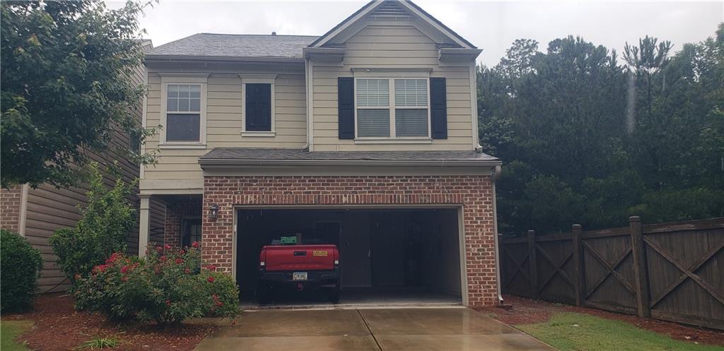 Cozy 3 bedrooms, 2.5 bathrooms, very close to 400 at exit 13