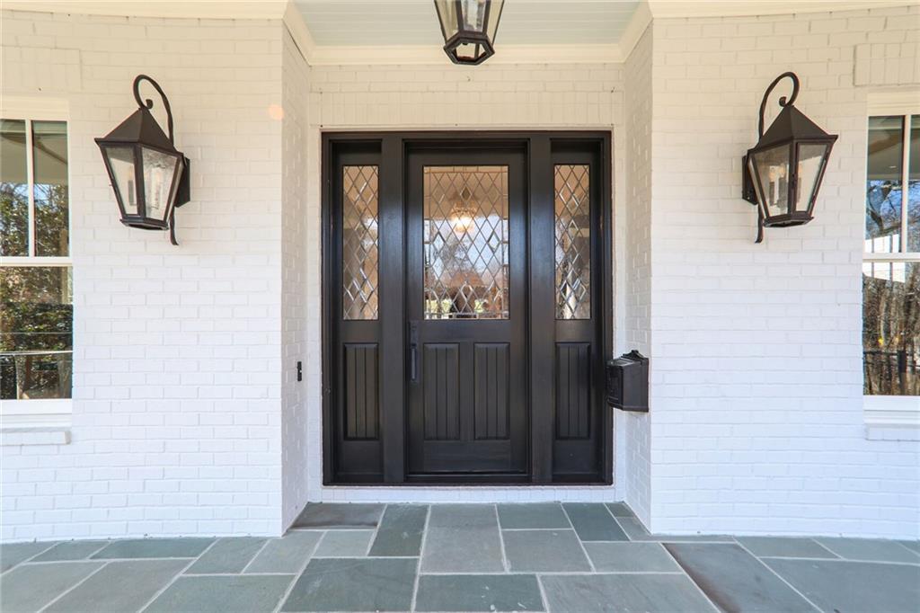 18 Polo Drive NE